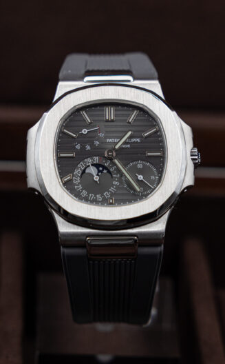 Nautilus 5712g 40mm Solid White gold +sw kit+ gen clasp + ace movement