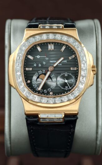 Nautilus 5724R 40mm RG Black Dial Super MOD